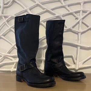Frye Women’s size 8 1/2 Veronica Tall Slouch Leather boots in black.